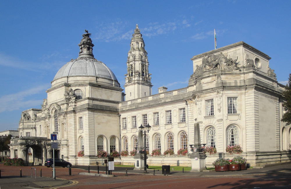 Top 5 First Date Ideas - Cardiff