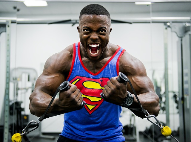 How to flirt at the gym