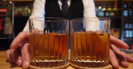 bartender with cocktails