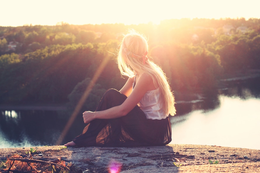 Could You Be Too Good Looking to Get A Date Online?